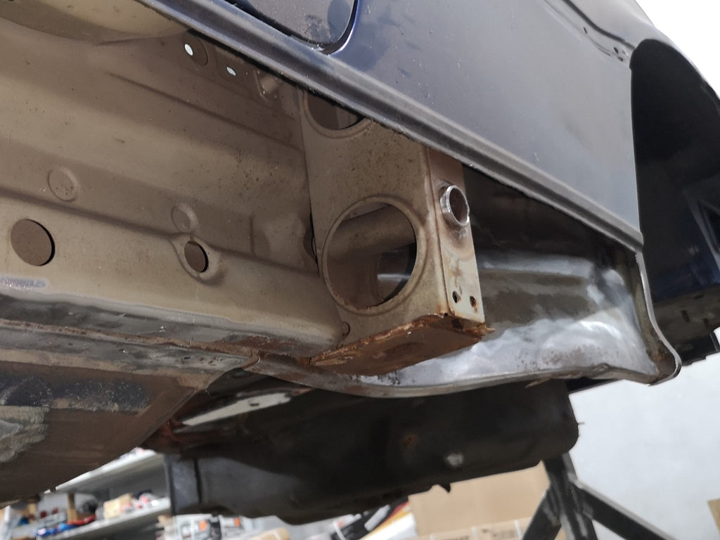 Reperaturki tylnych punktów podnoszenia progu BMW E36