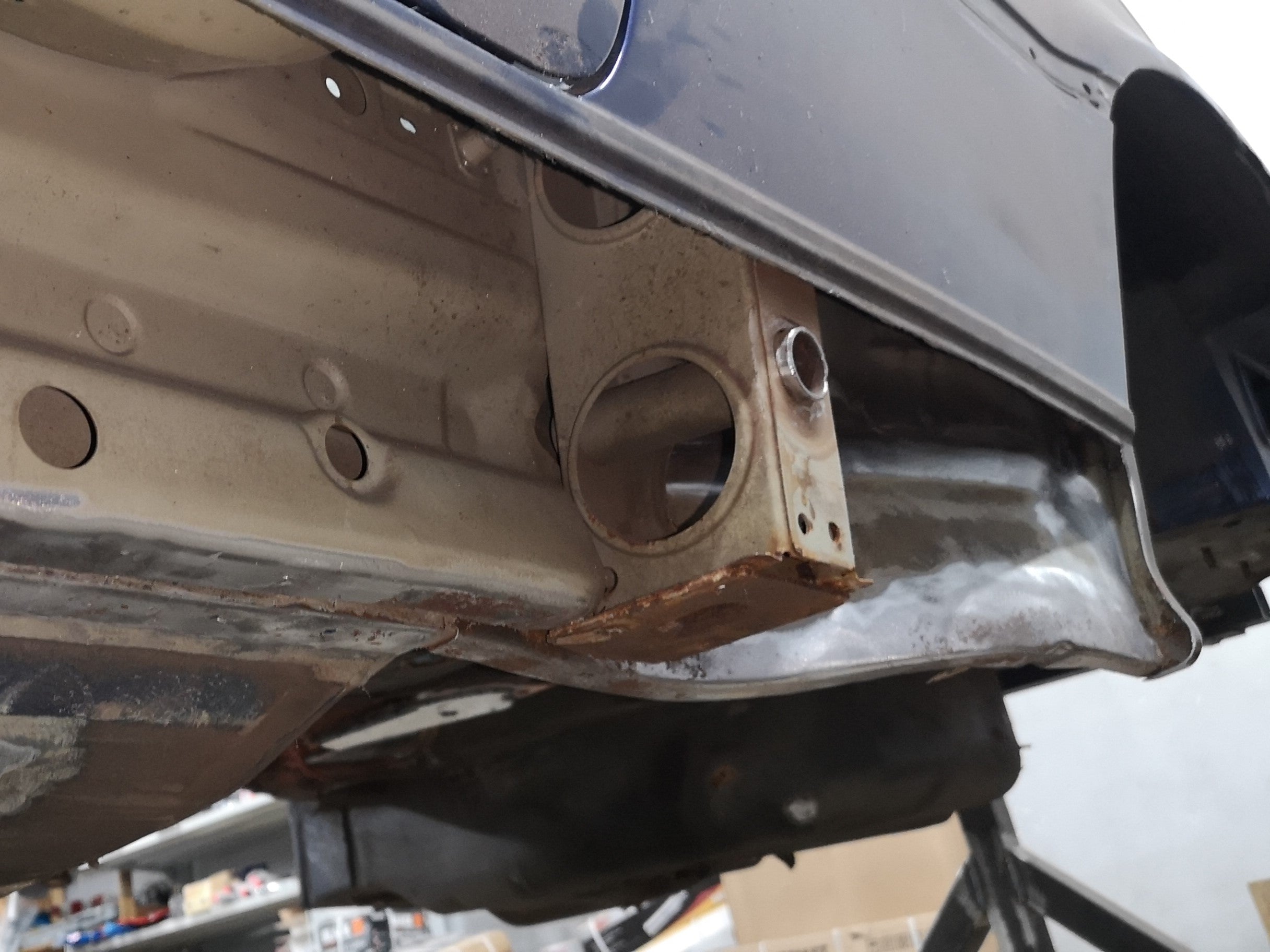 Reperaturki tylnych punktów podnoszenia progu BMW E36