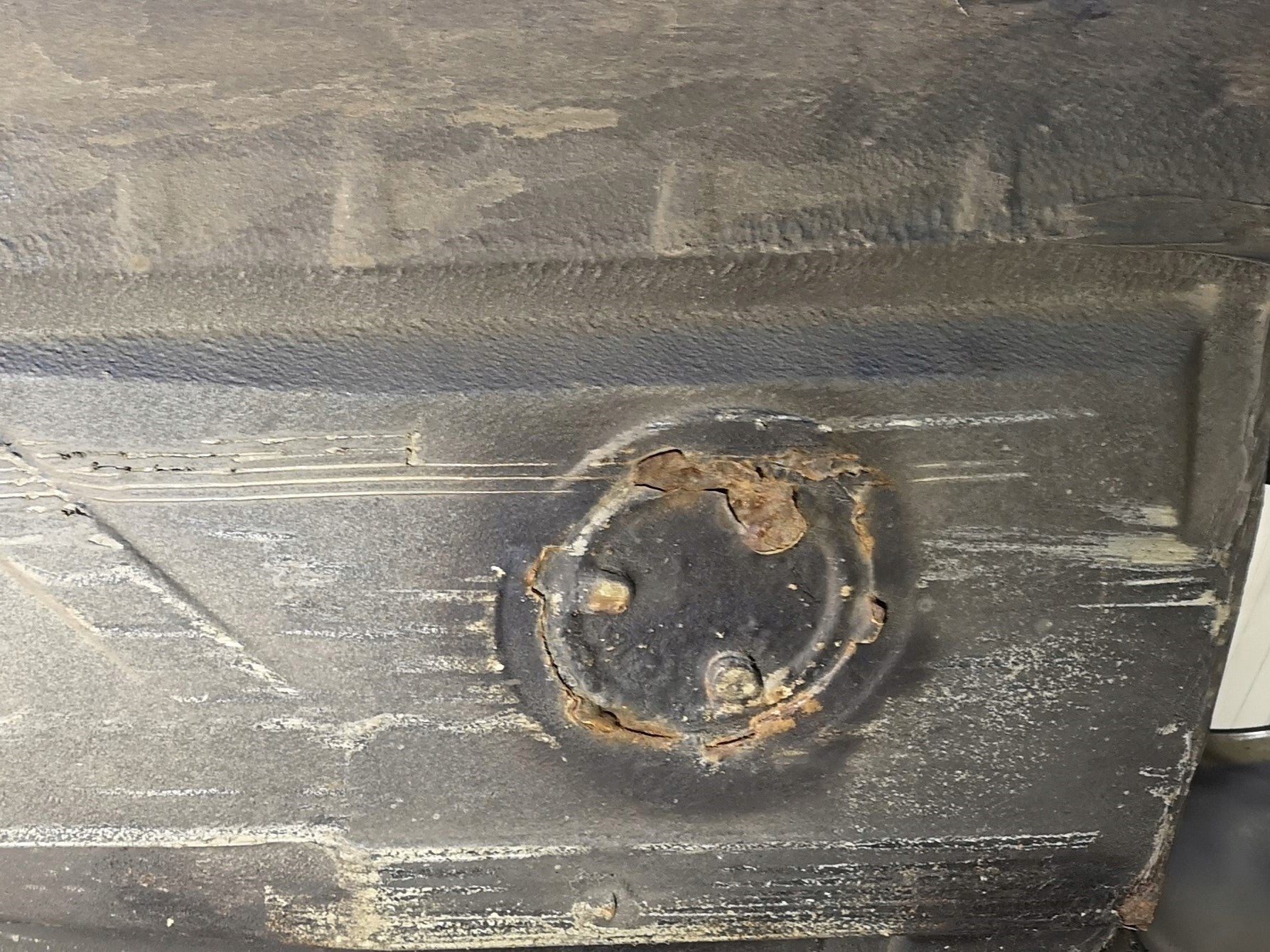 Reperaturka otworu podłogowego/odpływu, wnęki koła BMW