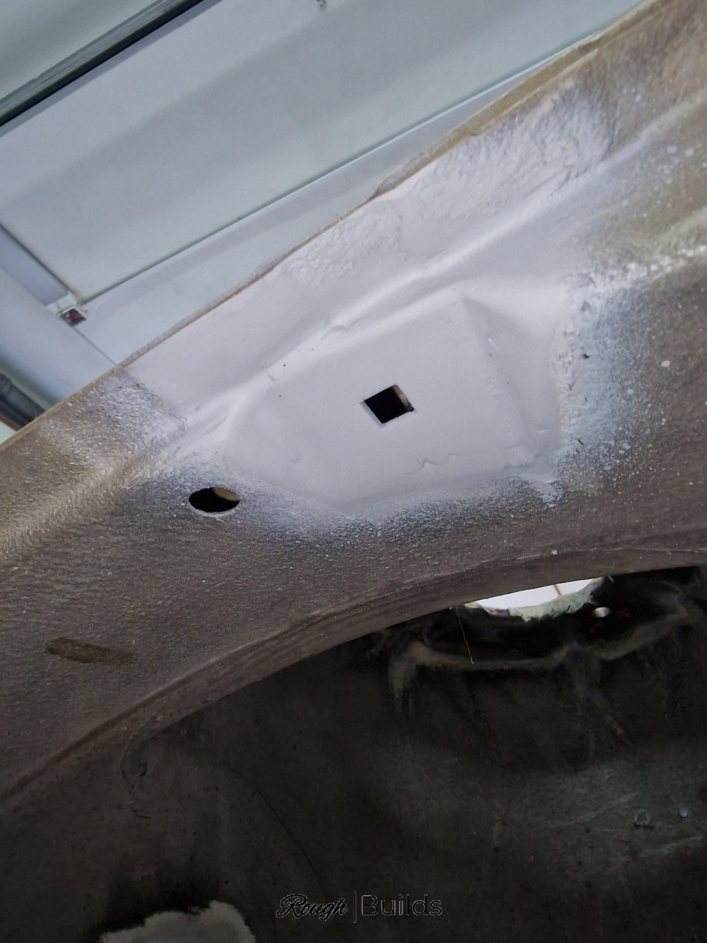 Reperaturka otworu spinki osłon BMW