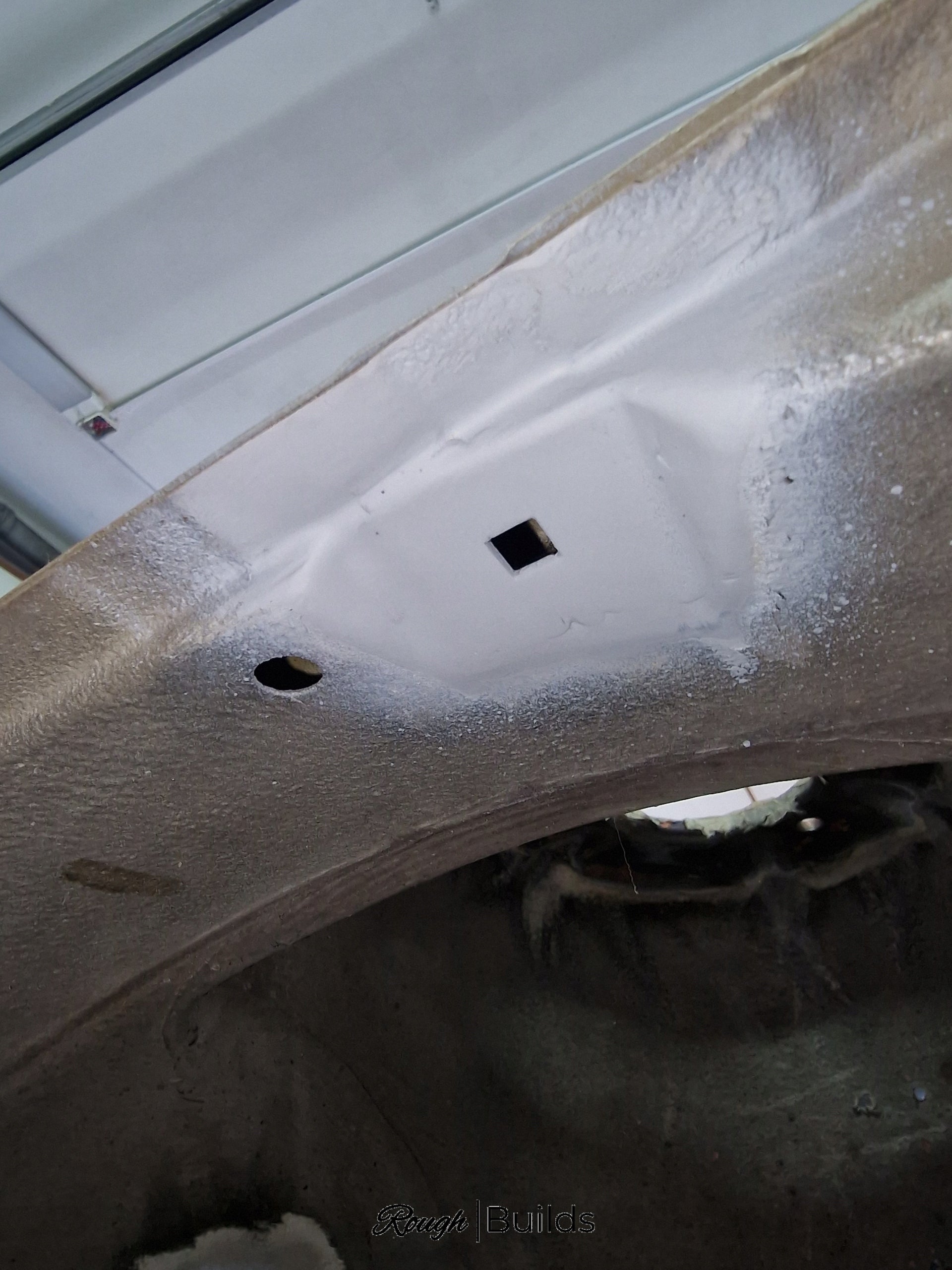 Reperaturka otworu spinki osłon BMW